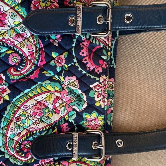 Vera Bradley zipper top tote bag with leather straps - Picture 3 of 7